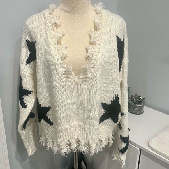Destructed Star Sweater with Frayed Trim - Slightly Cropped, Oversized Fit - Picture 2 of 15
